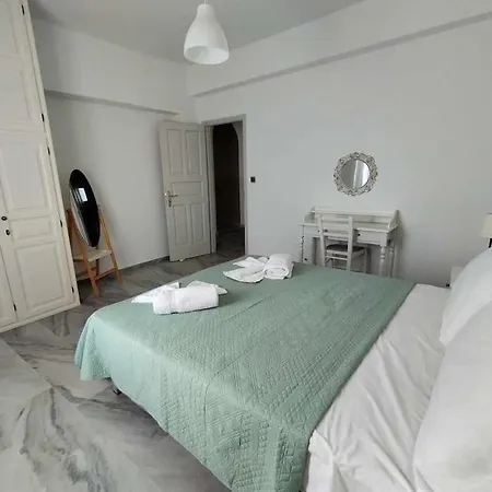 Beachfront Gia Paros Hébergement de vacances