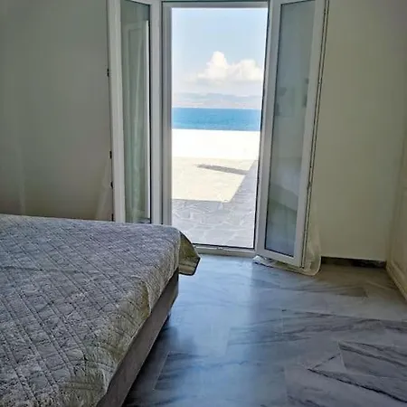 Beachfront Gia Paros