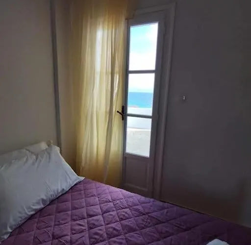 Beachfront Gia Paros Vakantiehuis *